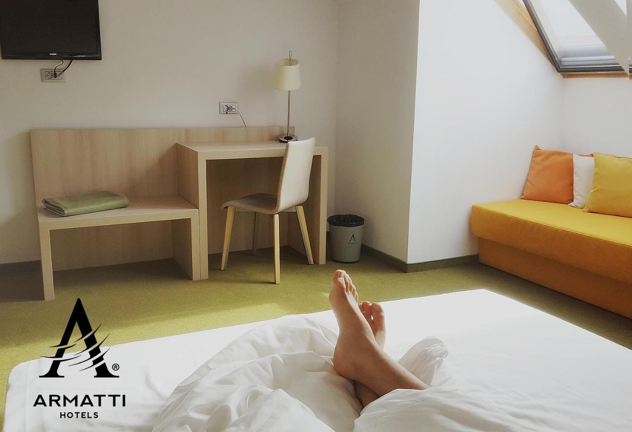 Hotel Armatti Брашов Екстериор снимка